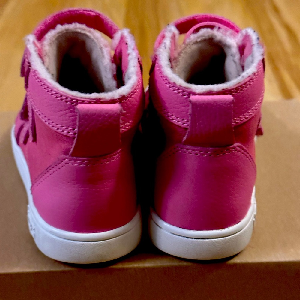 Ugg